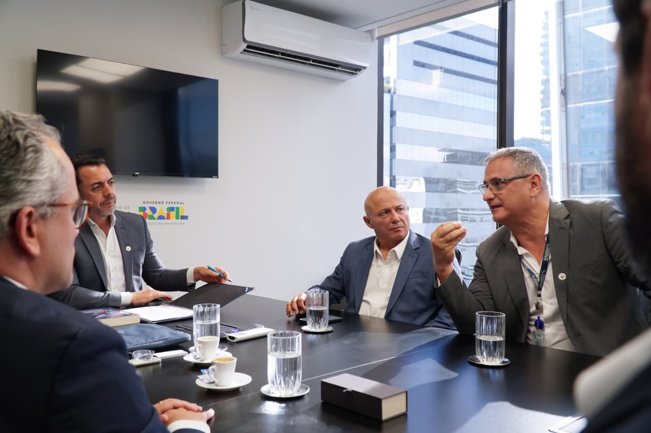 Sidnei Aranha em reunião no Governo Federal — pauta ambiental